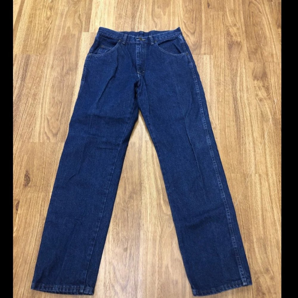 32x32 Old Mill Jeans Like New